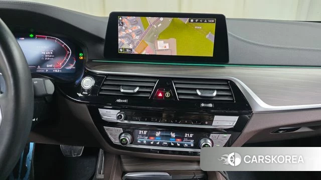 BMW 5 Series (G30) 2020 Белый из Кореи, фото 6