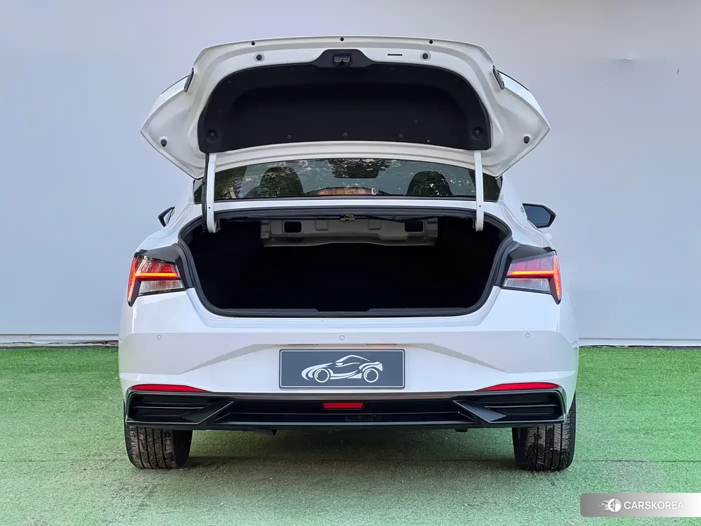 Hyundai Elantra 2022 Белый из Китая, фото 6