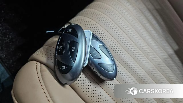 Hyundai Grandeur Hybrid (GN7) 2025 Черный из Кореи, фото 6