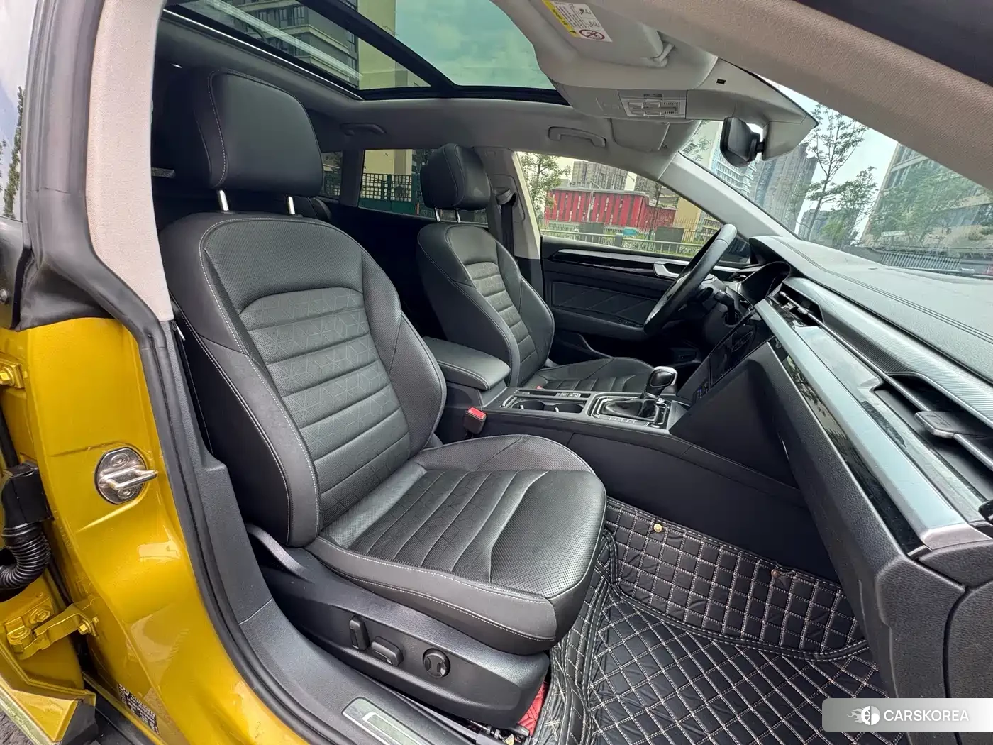 Volkswagen FAW-Volkswagen CC 2021 Yellow/orange из Китая, фото 6