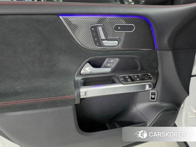 Mercedes-Benz GLB-Class X247 2023 Белый из Кореи, фото 6