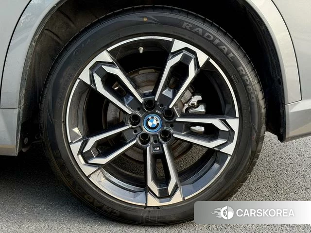 BMW iX1 2023 Темно-серый из Китая, фото 6