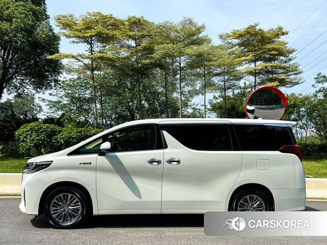 Toyota Elfa 2022 Белый из Китая, фото 6