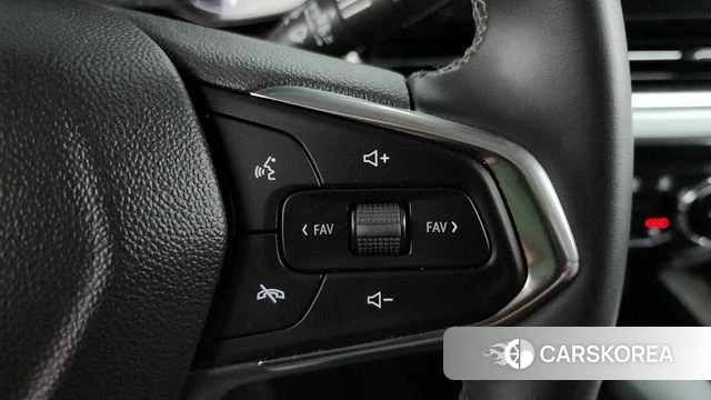 Chevrolet (GM Daewoo) Trax Crossover 2024 Черный из Кореи, фото 6