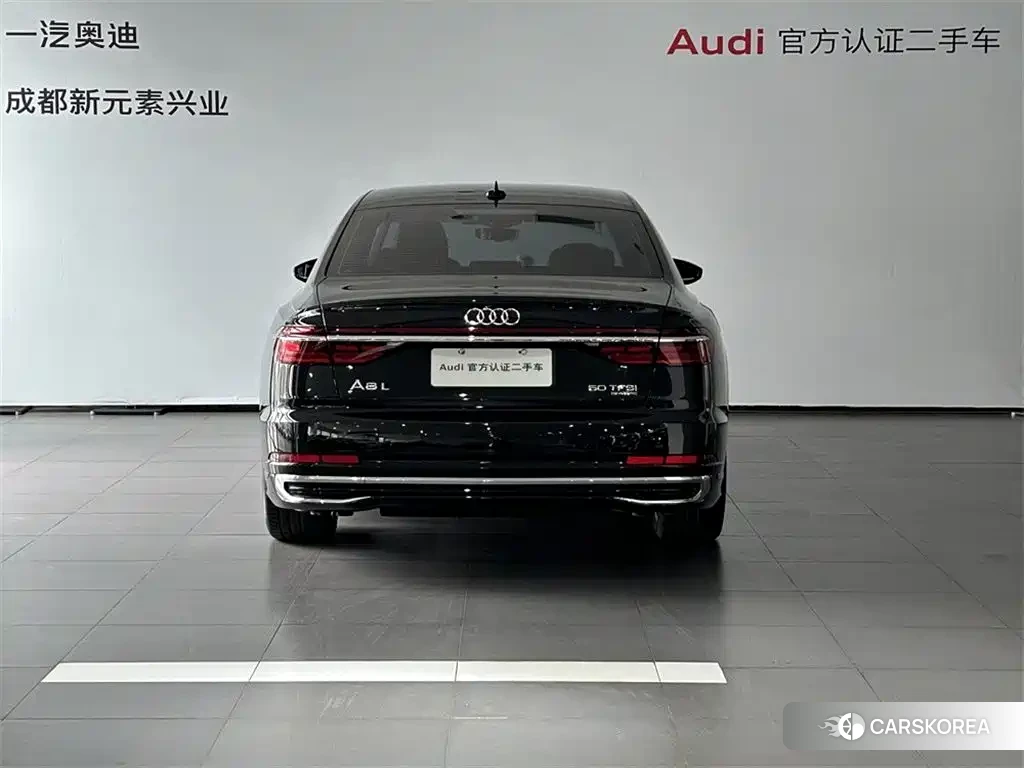 Audi A8 2023 Черный из Китая, фото 6