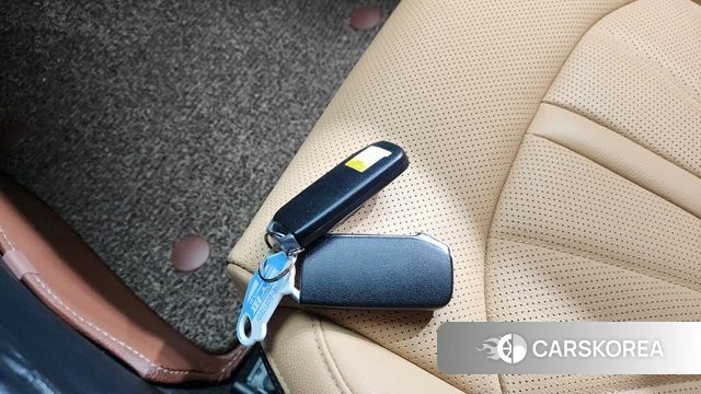 Kia K5 3rd generation 2023 Серый из Кореи, фото 6