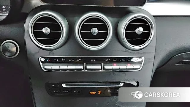 Mercedes-Benz GLC-Class X253 2019 Белый из Кореи, фото 6