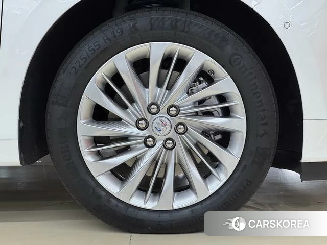 Buick century 2023 Белый из Китая, фото 6