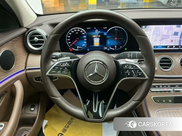 Mercedes-Benz E-class 2022 Черный из Китая, фото 6