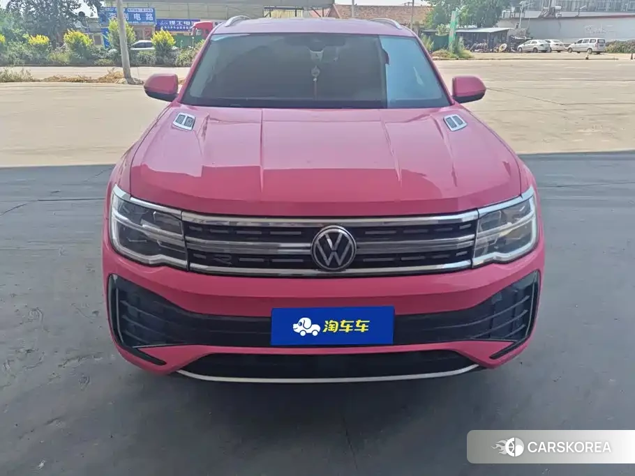Volkswagen Touareg 2024 Черный из Китая, фото 6