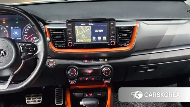 Kia Stonic 2018 Белый из Кореи, фото 6