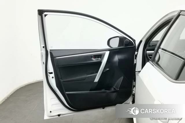 Toyota Corolla 2019 Белый из Китая, фото 6