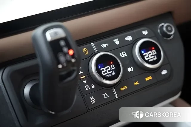 Land Rover Defender (L663) 2025 Белый из Кореи, фото 6