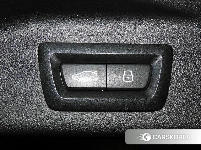BMW X7 (G07) 2024 Черный из Кореи, фото 6