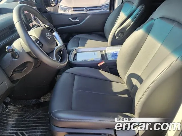 Hyundai Staria 2023 Черный из Кореи, фото 6