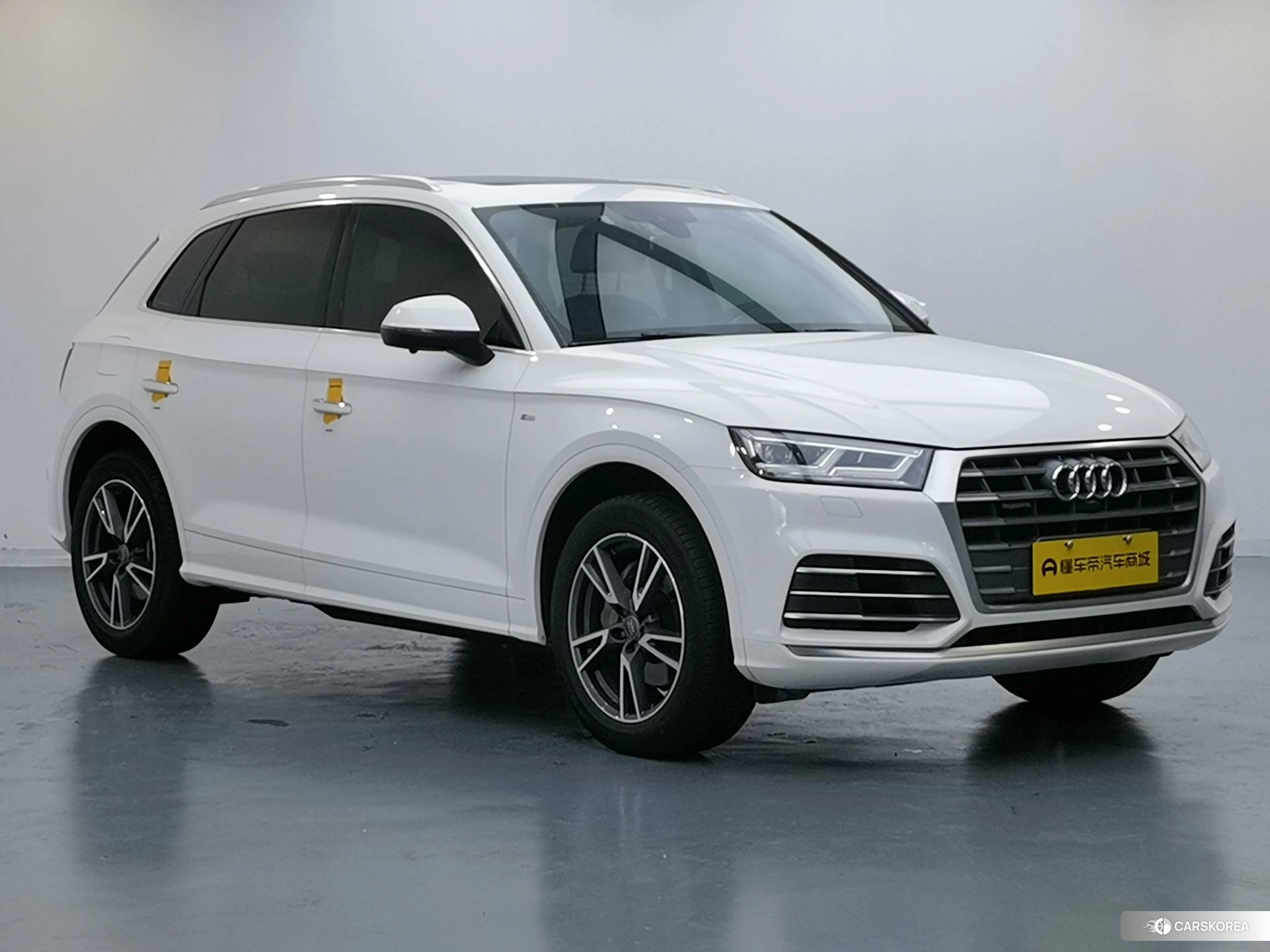 Audi Q5L 2020 Белый из Китая, фото 6