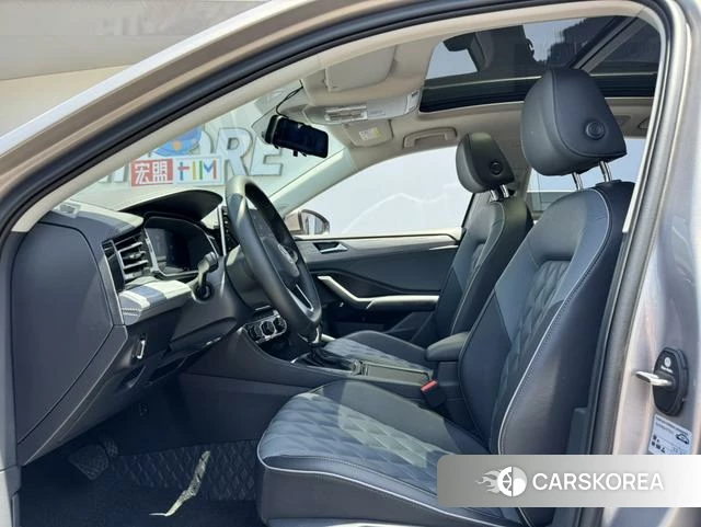 Volkswagen Sagitar 2025 Темно-серый из Китая, фото 6