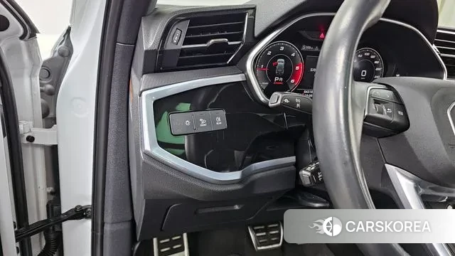 Audi Q3 (F3) 2022 Белый из Кореи, фото 6