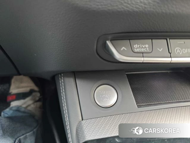 Audi Q5L 2022 Черный из Китая, фото 6