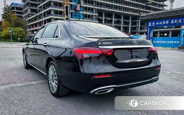 Mercedes-Benz E-class 2022 Черный из Китая, фото 6