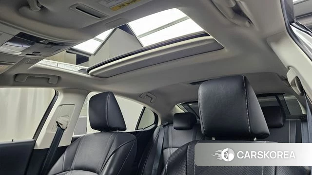 Lexus ES300h 7th generation 2018 Песочный из Кореи, фото 6