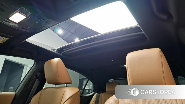 Lexus ES300h 7th generation 2019 Песочный из Кореи, фото 6