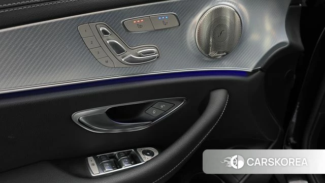 Mercedes-Benz E-Class W213 2021 Черный из Кореи, фото 6