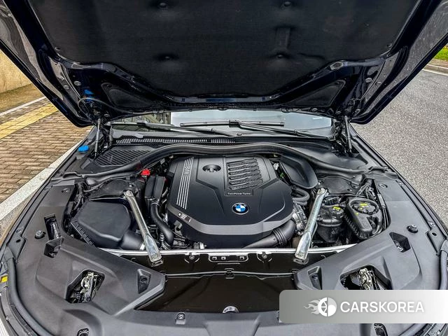 BMW 8 series 2022 Черный из Китая, фото 6