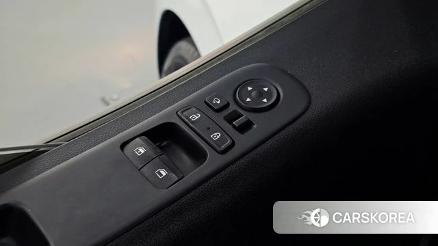 Hyundai Staria 2022 Белый из Кореи, фото 6