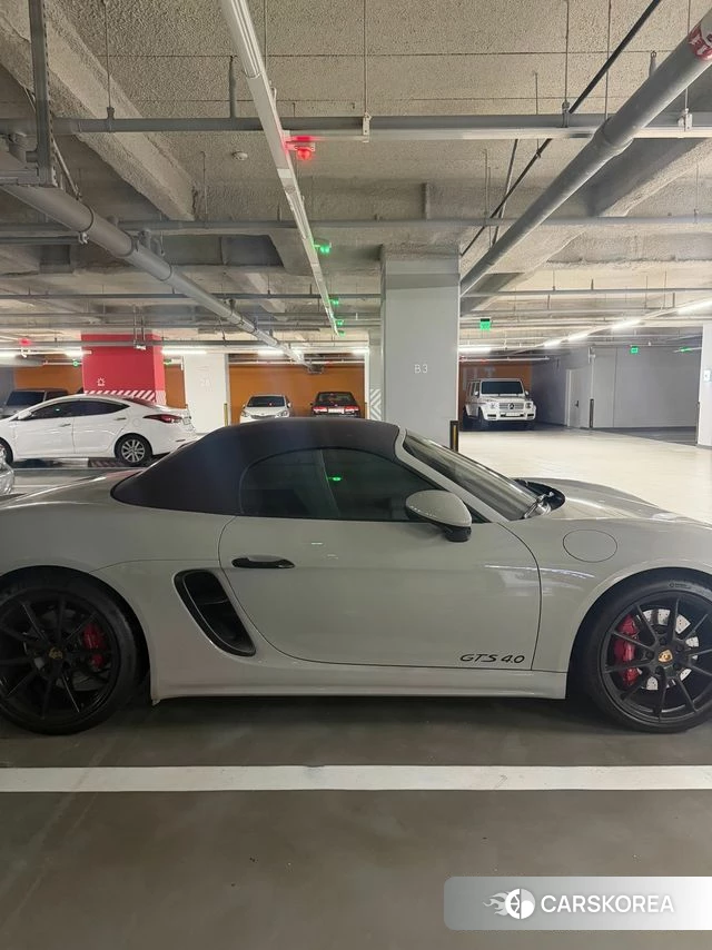Porsche 718 Boxster 2022 Серебристо-серый из Кореи, фото 6