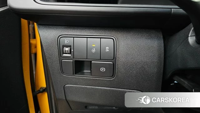 Hyundai Staria 2022 Желтый из Кореи, фото 6