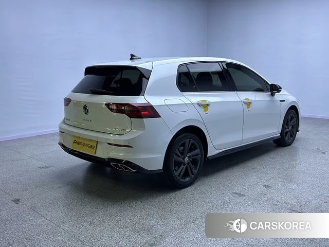 Volkswagen Golf 2024 Белый из Китая, фото 6