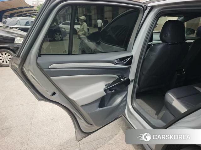 Volkswagen ID.4 CROZZ 2022 Серебристо-серый из Китая, фото 6