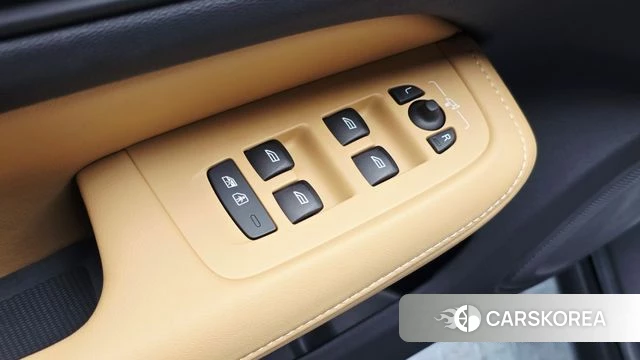 Volvo V60 Cross-Country 2nd Generation 2025 Белый из Кореи, фото 6