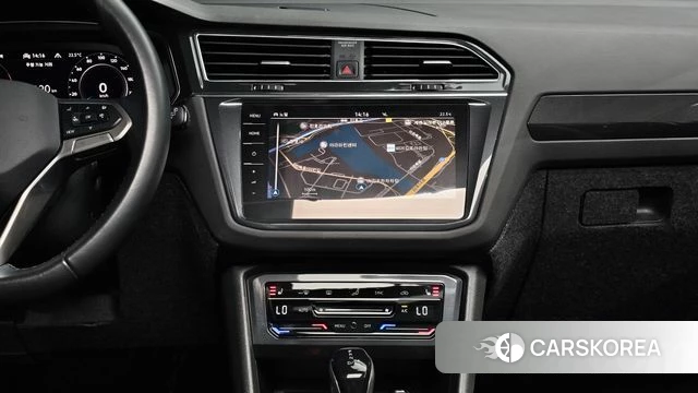 Volkswagen Tiguan second Generation 2022 Белый из Кореи, фото 6