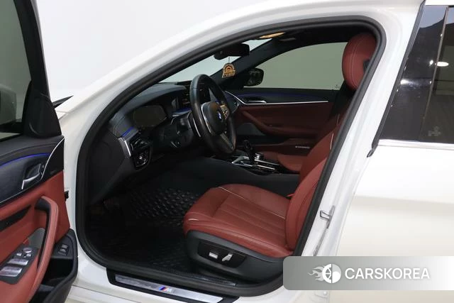 BMW 5 series 2023 Белый из Китая, фото 6
