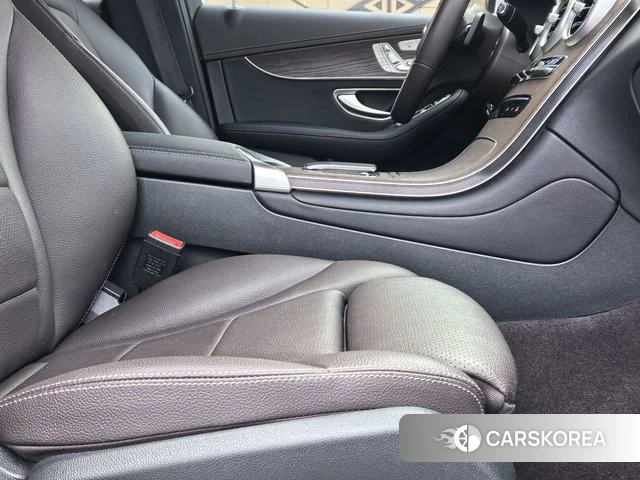Mercedes-Benz GLC 2022 Белый из Китая, фото 6