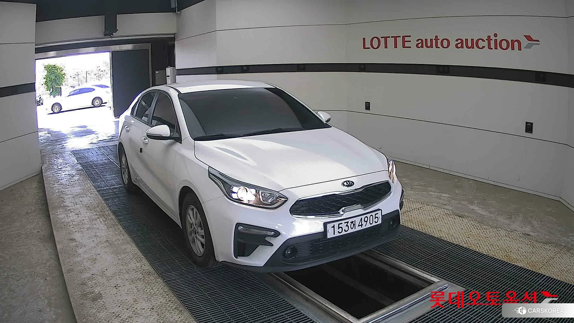 Kia K3 2021 Snow White Pearl из Кореи, фото 6