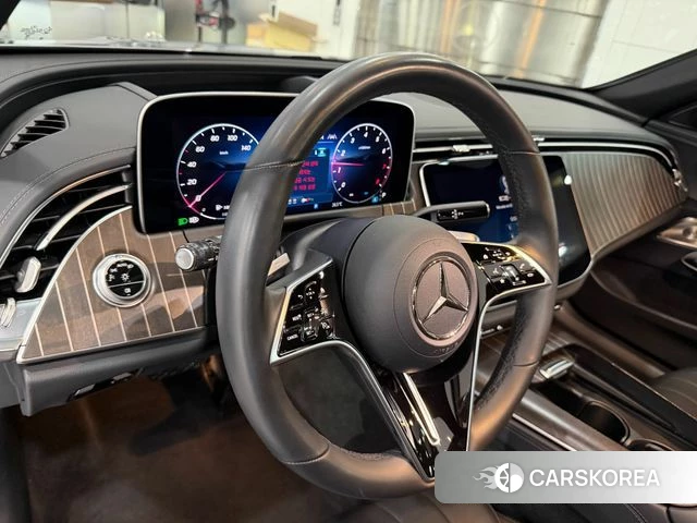 Mercedes-Benz E-Class W214 2024 Серебряный из Кореи, фото 6