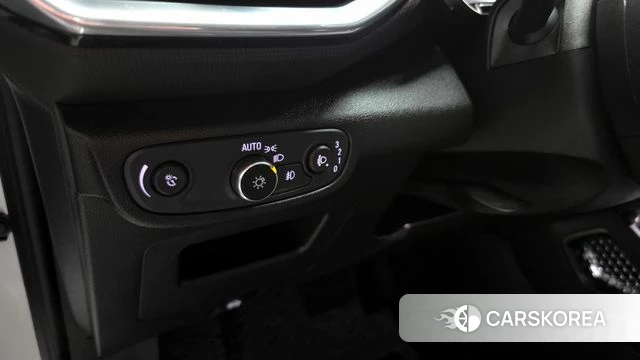 Chevrolet (GM Daewoo) Trailblazer 2021 Белый из Кореи, фото 6