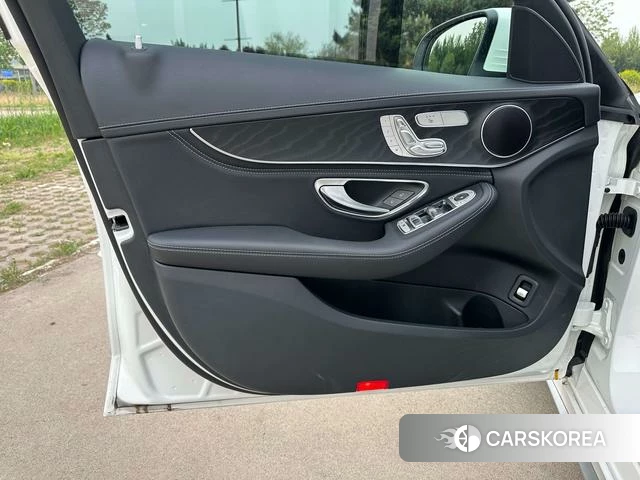 Mercedes-Benz Class C 2020 Белый из Китая, фото 6