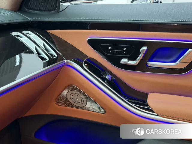 Mercedes-Benz S-class 2024 Черный из Китая, фото 6