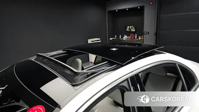 Mercedes-Benz C-Class W206 2023 Белый из Кореи, фото 6