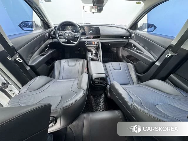 Hyundai Elantra 2023 Белый из Китая, фото 6
