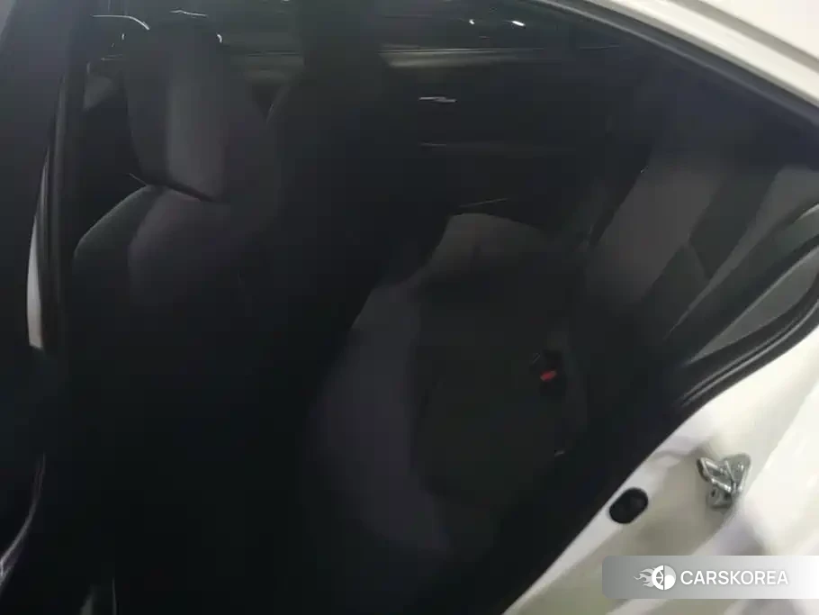 Toyota Corolla 2023 Белый из Китая, фото 6