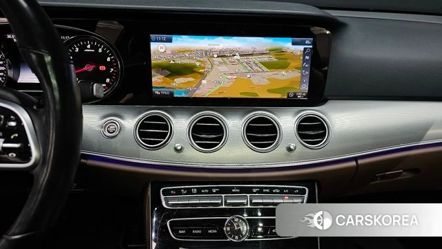 Mercedes-Benz E-Class W213 2019 Белый из Кореи, фото 6