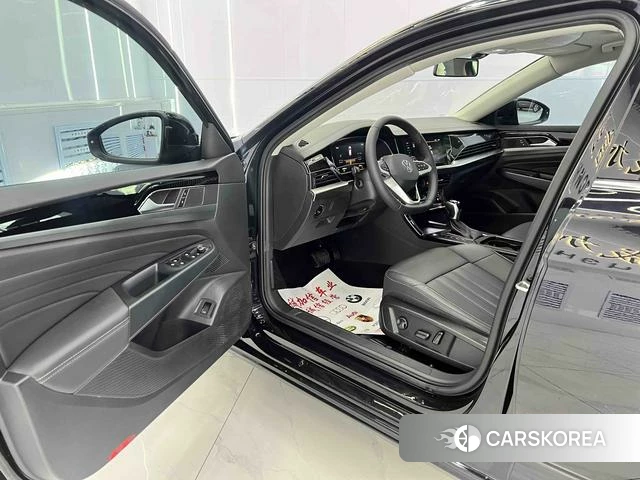 Volkswagen Passat 2022 Черный из Китая, фото 6