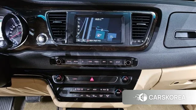 Kia The New Carnival 2018 Белый из Кореи, фото 6