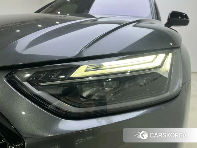 Audi Q5L Sportback 2025 Темно-серый из Китая, фото 6