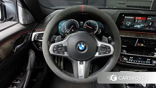 BMW 5 Series (G30) 2018 Серебристо-серый из Кореи, фото 6